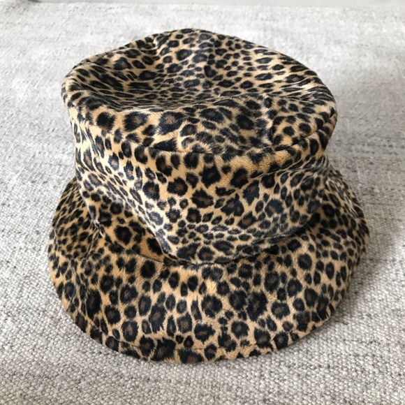 Vintage Leopard faux fur bucket hat